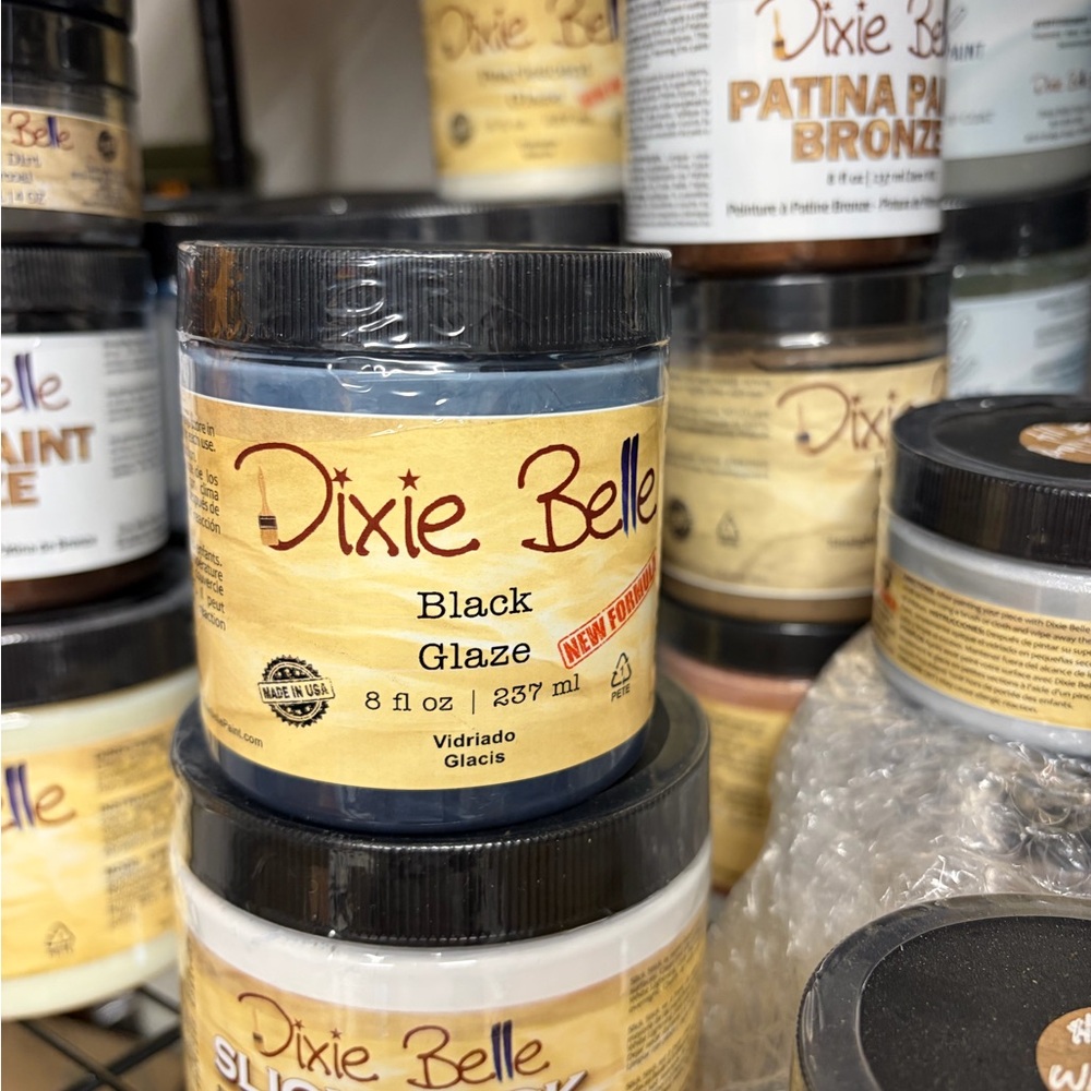 Dixie Belle Black Glaze